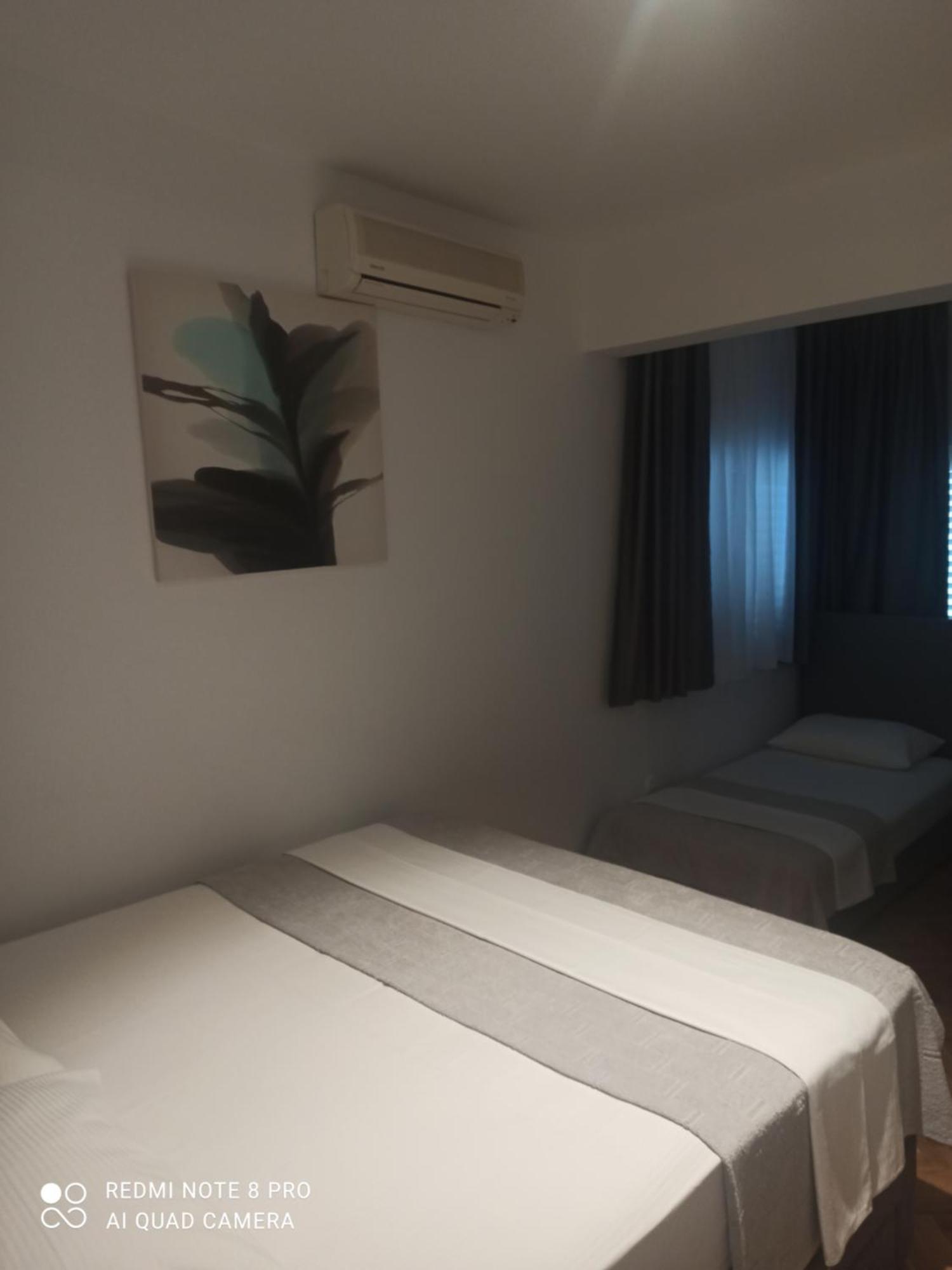 Apartments Zo Макарска Стая снимка